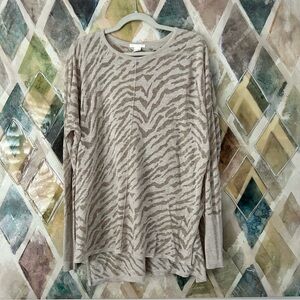 H&M Monochromatic Zebra Print Knit Top